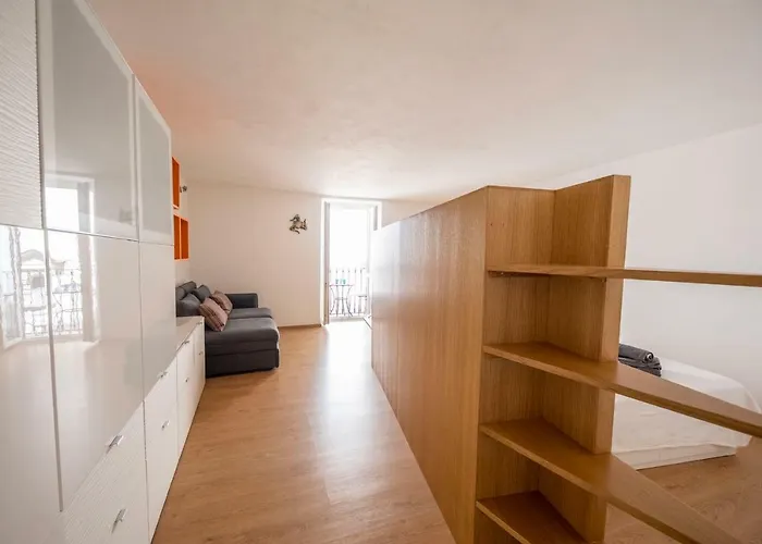 La Di Ruggero * تْشيفالو